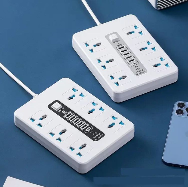 چند راهی برق با چهار خروجی USB و مدل 2500 وات